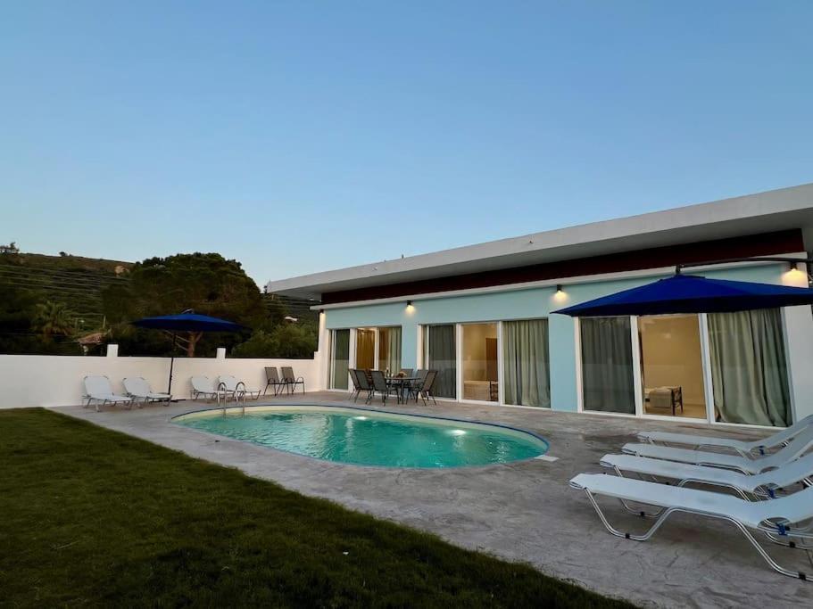 Marinos Villa *